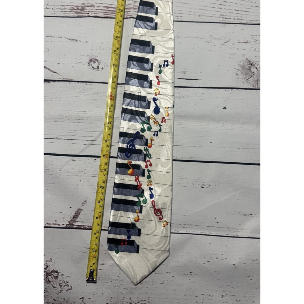 Vintage Piano Keys Tie